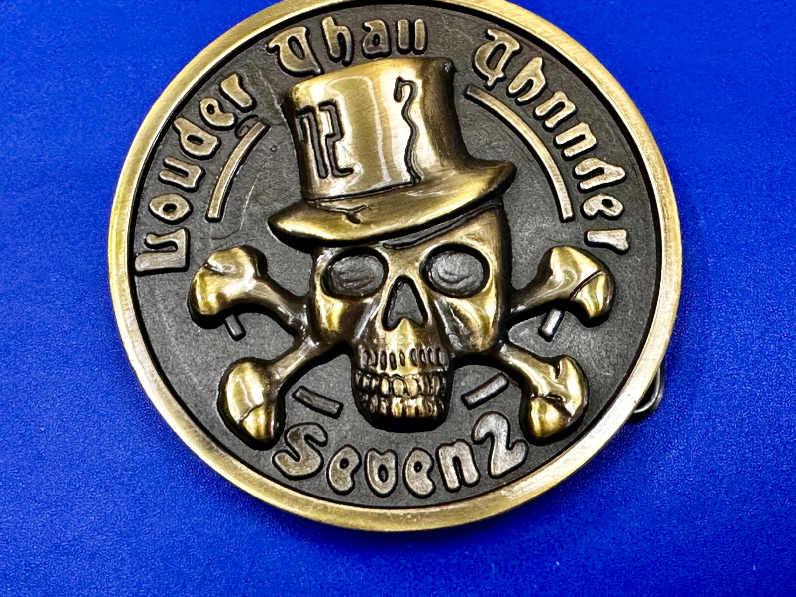 Louder Than Thunder Seven 2 Skull Head Hat Crossbones Gothic Punk Belt Buckle