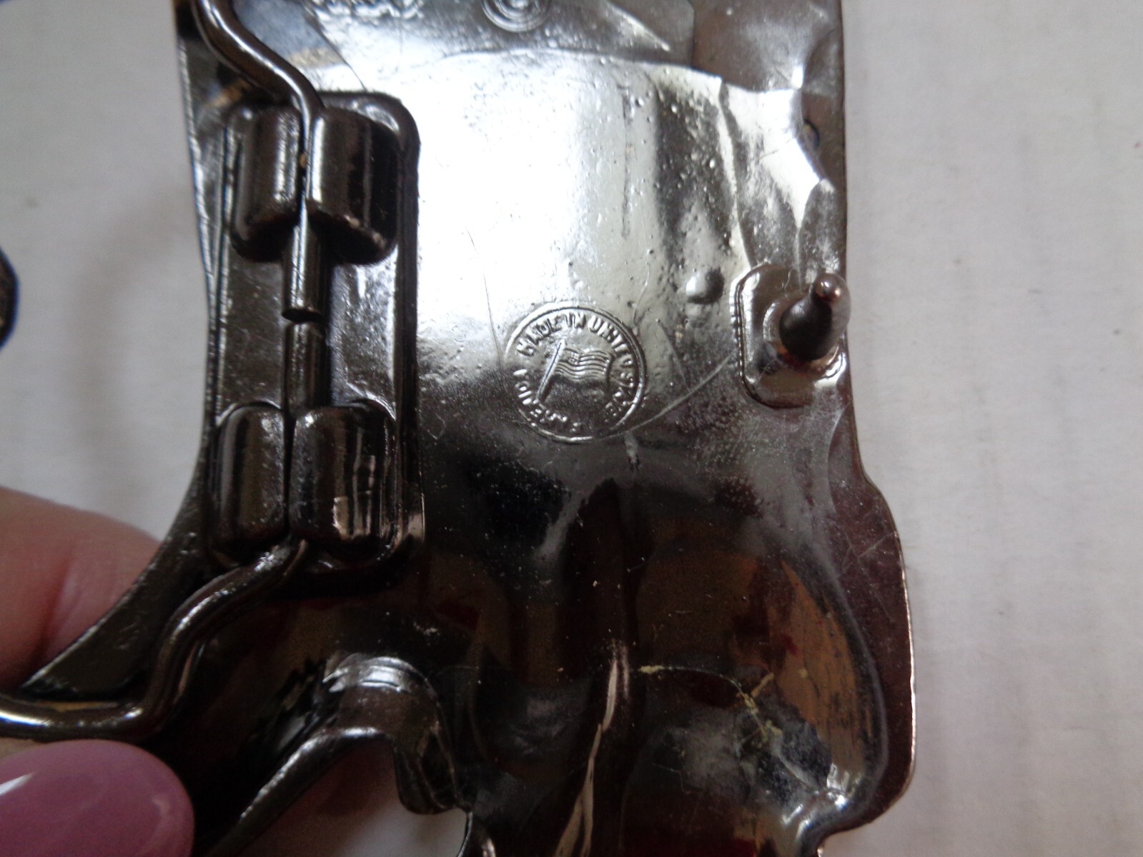 MENS BELT BUCKLE COWBOY BOOTS DESIGN SILVER TONE SIZE 3.5 X 3 MADE IN USA