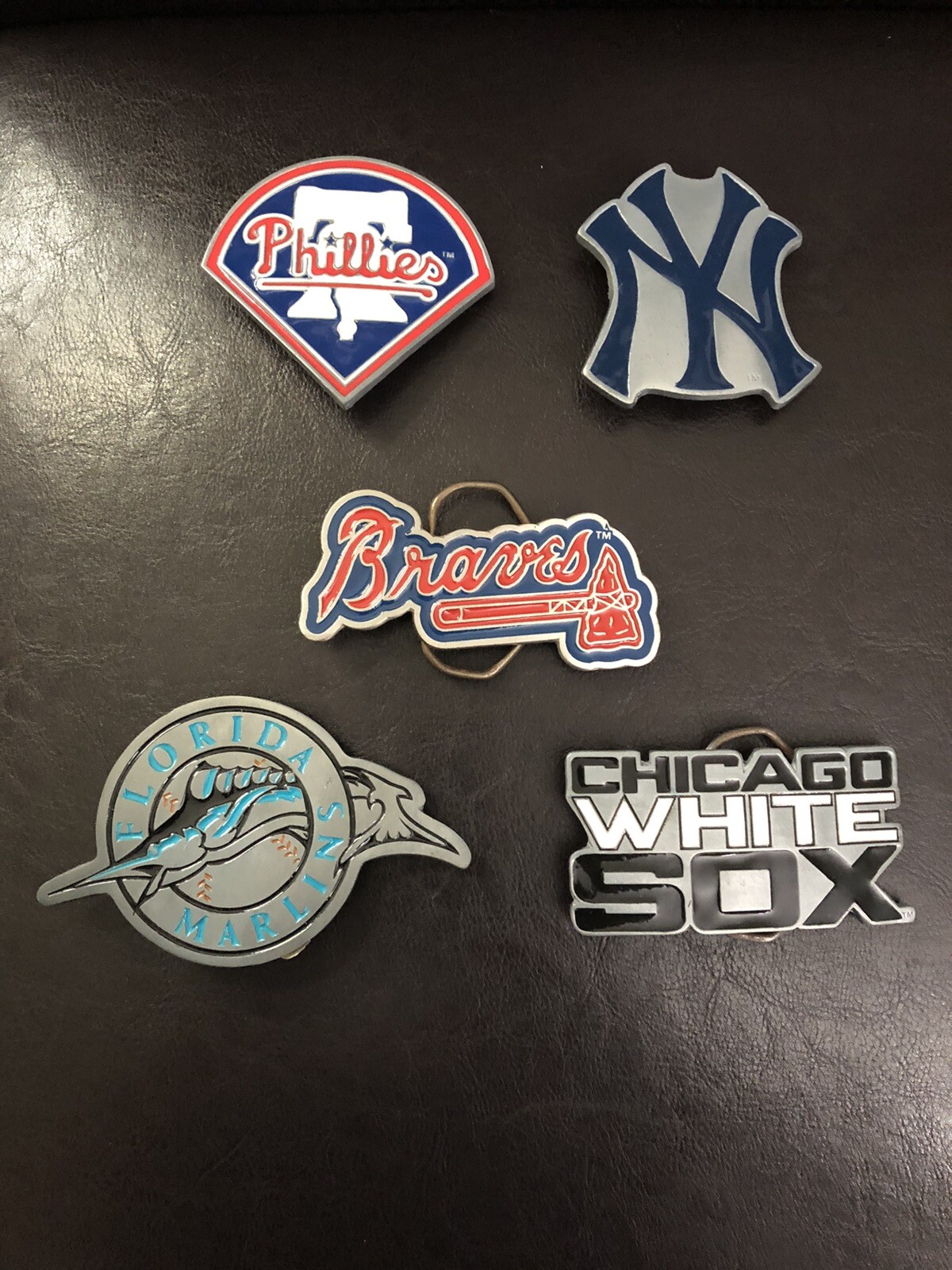 MLB or NBA Metal Belt Buckle – Officially Licensed Choose 8 Different Teams NEW