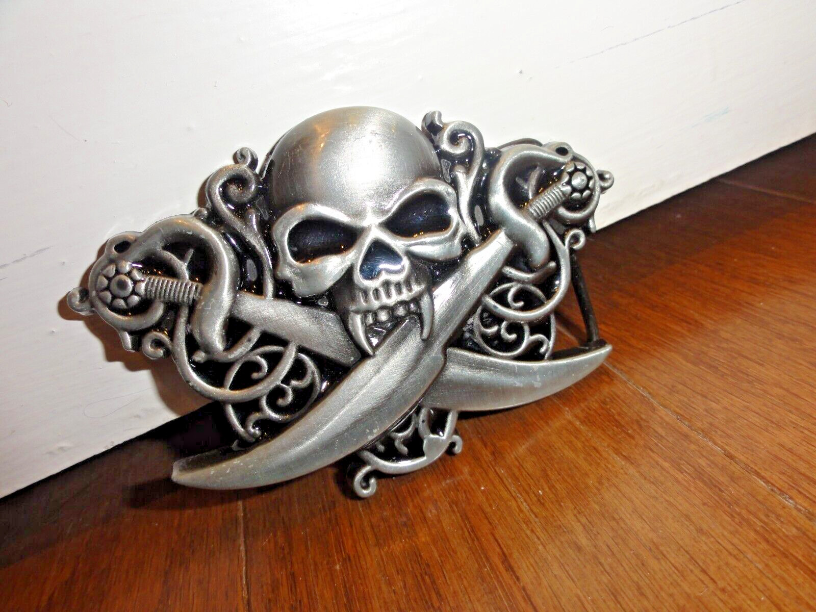 Pirates Skull Belt Buckle Cowboy Biker Motorcyclist Dagger Crossed Sword