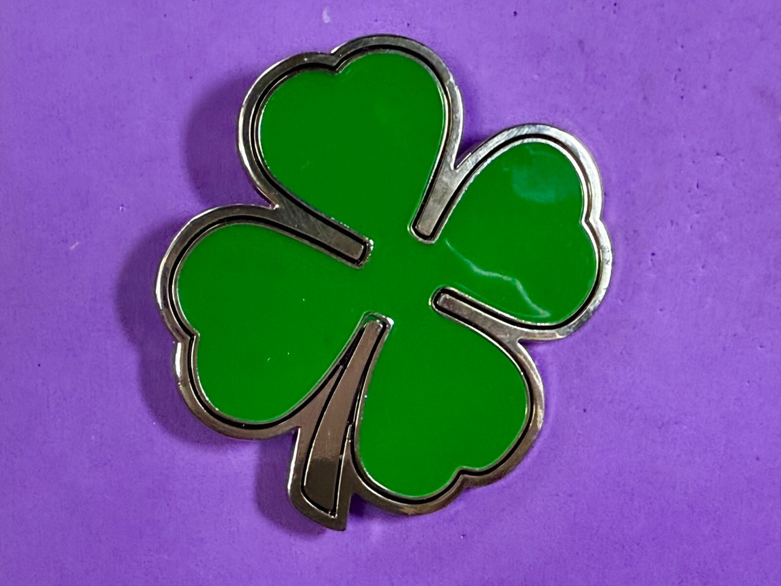 Lucky 4 Leaf Clover Irish St Patrick&rsquo;s Day Shamrock Green Enameled Belt Buckle