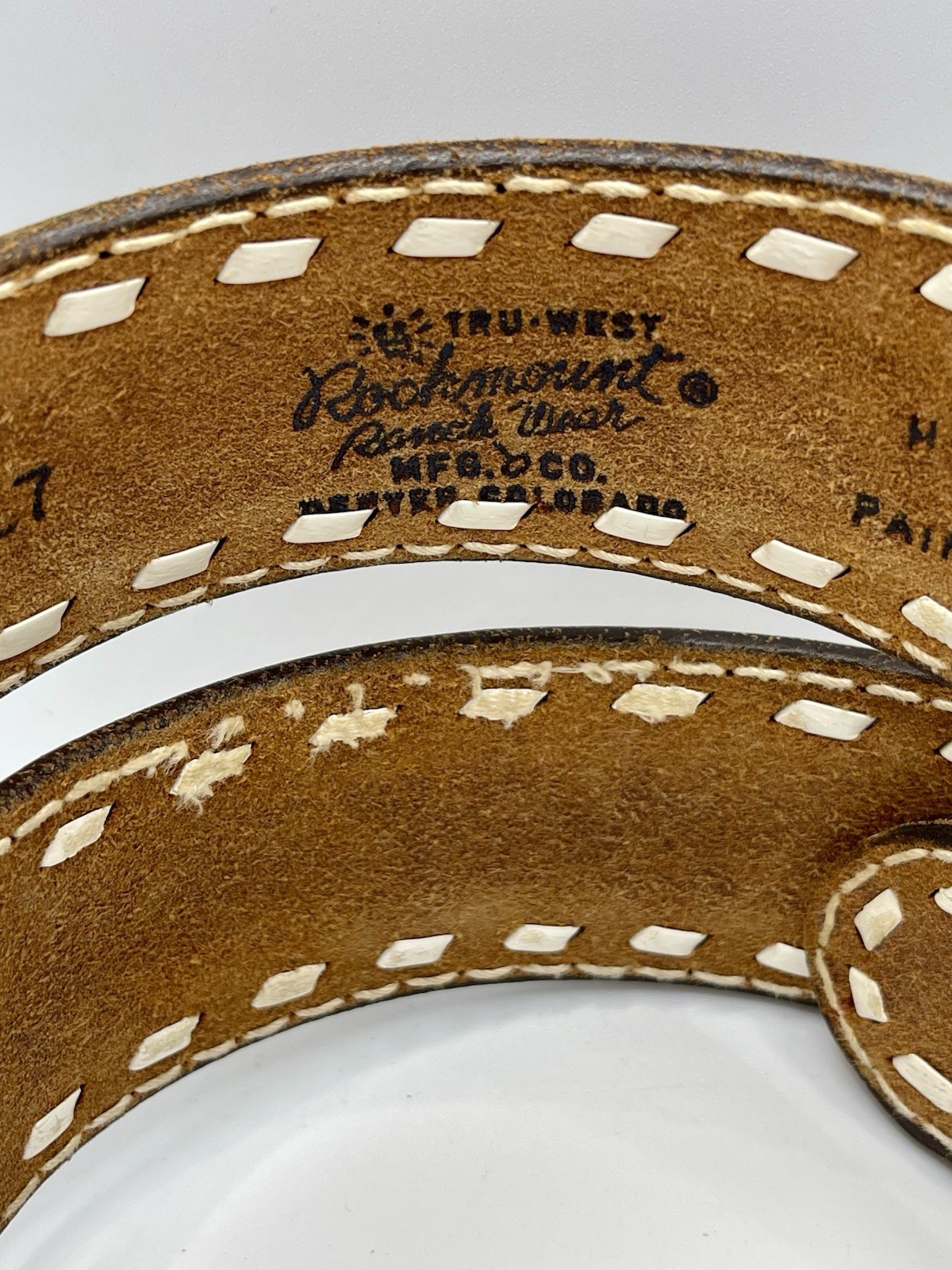 Vtg 1984 Arroyo GrandeBelt Buckle Hawaii Islands w Brown Tru-West Rockmount Belt