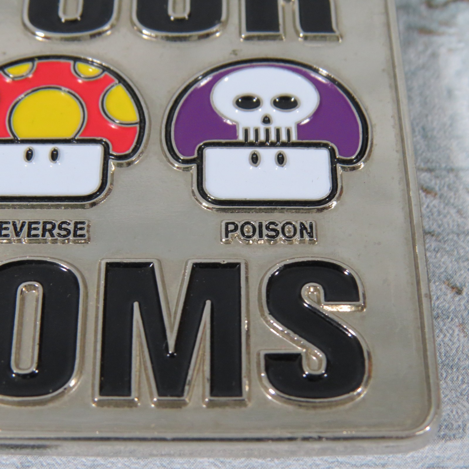2004 Nintendo Know Your Mushrooms Super Mario Belt Buckle