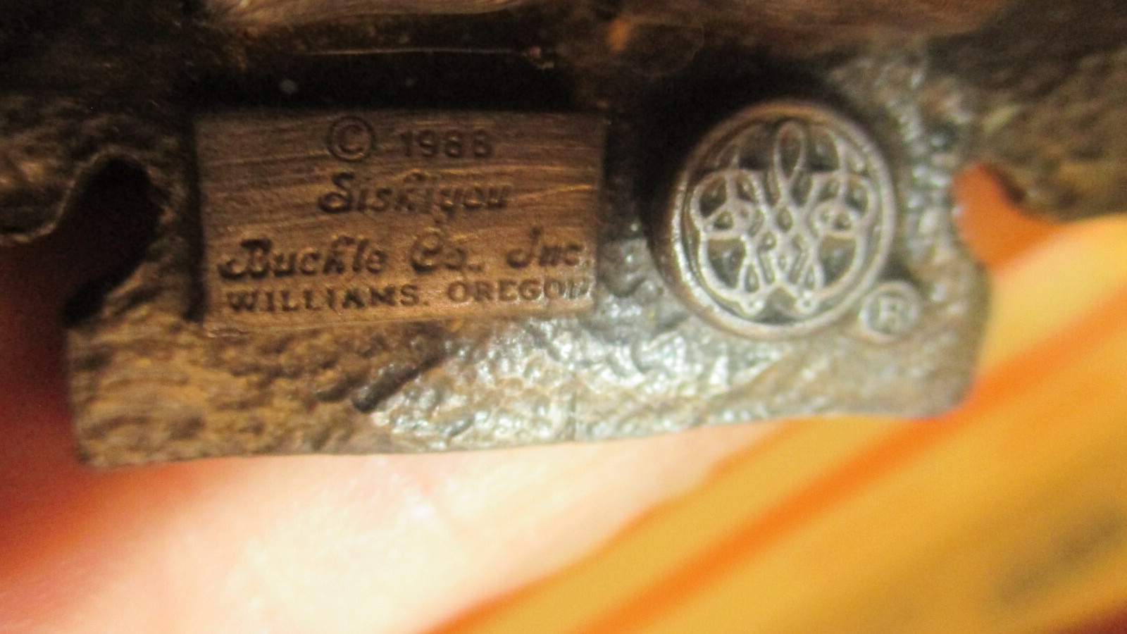 SISKIYOU Buckle Co 1988 Western Arrowhead Buffalo Pewter Belt Buckle Y80 USA