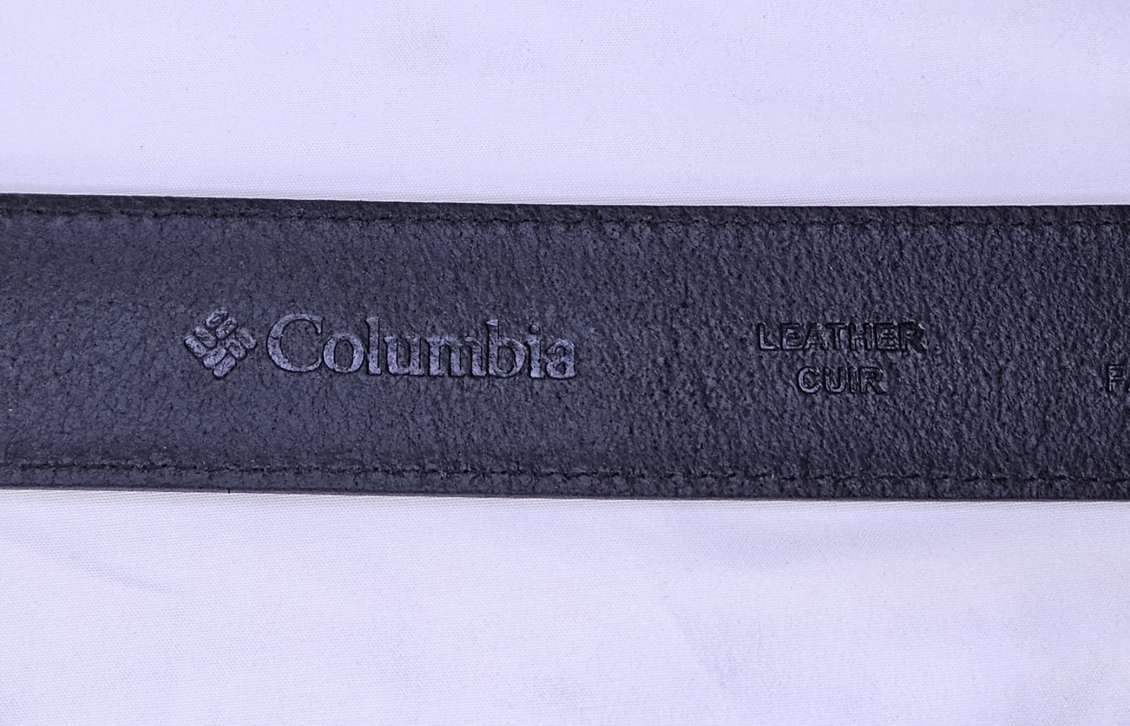 Columbia Mens Black Leather Belt Size 32&Prime;-34&Prime; Sliver Tone Buckle Casual Everyday