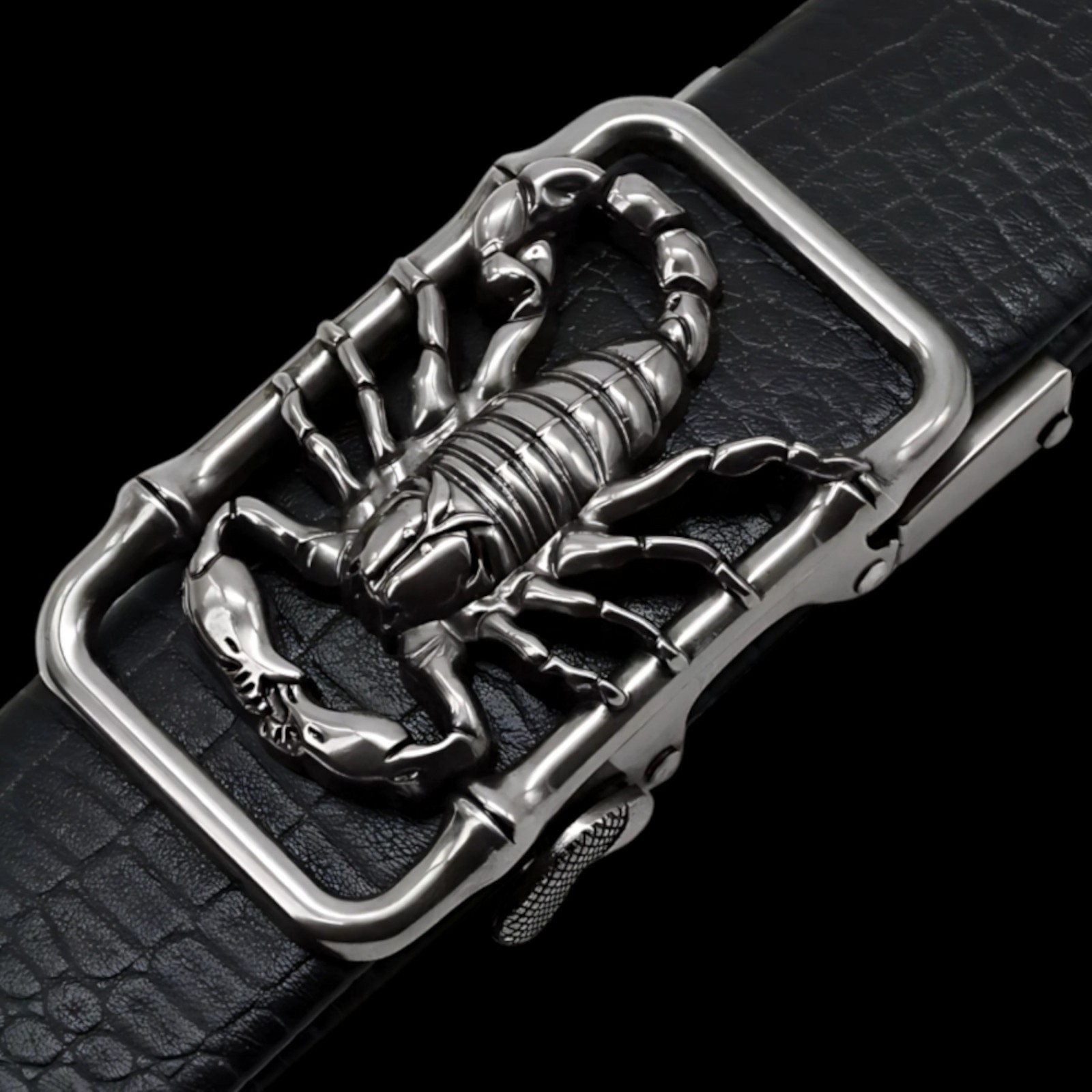 Men&rsquo;s Scorpion 3D Automatic Buckle and Faux Leather Belt
