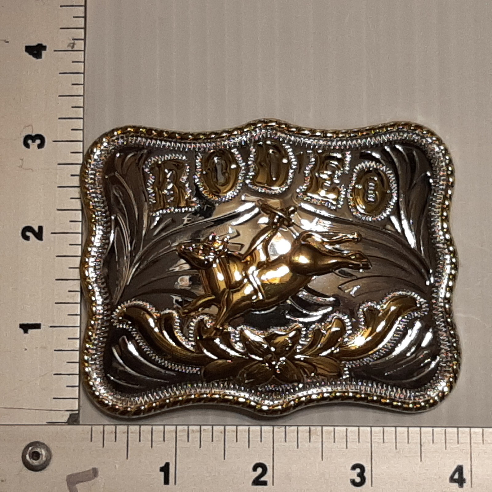 GOLD & SILVER (IN COLOR ONLY) LARGE RODEO WESTERN BULL RIDING Metal Belt Buckle