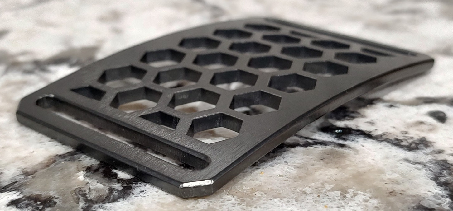 GRIP6 BELT BUCKLE – HONEYCOMB – GUNMETAL – 1.5 INCH WIDE
