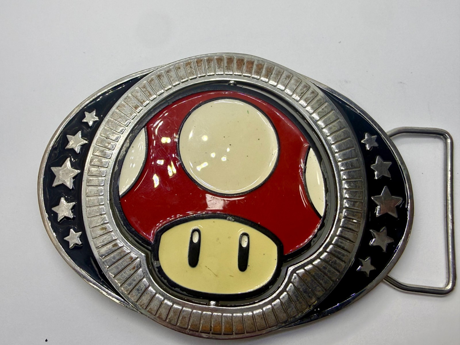 Nintendo Super Mario Bros Game Spinning Mushroom Reversible Novelty Belt Buckle