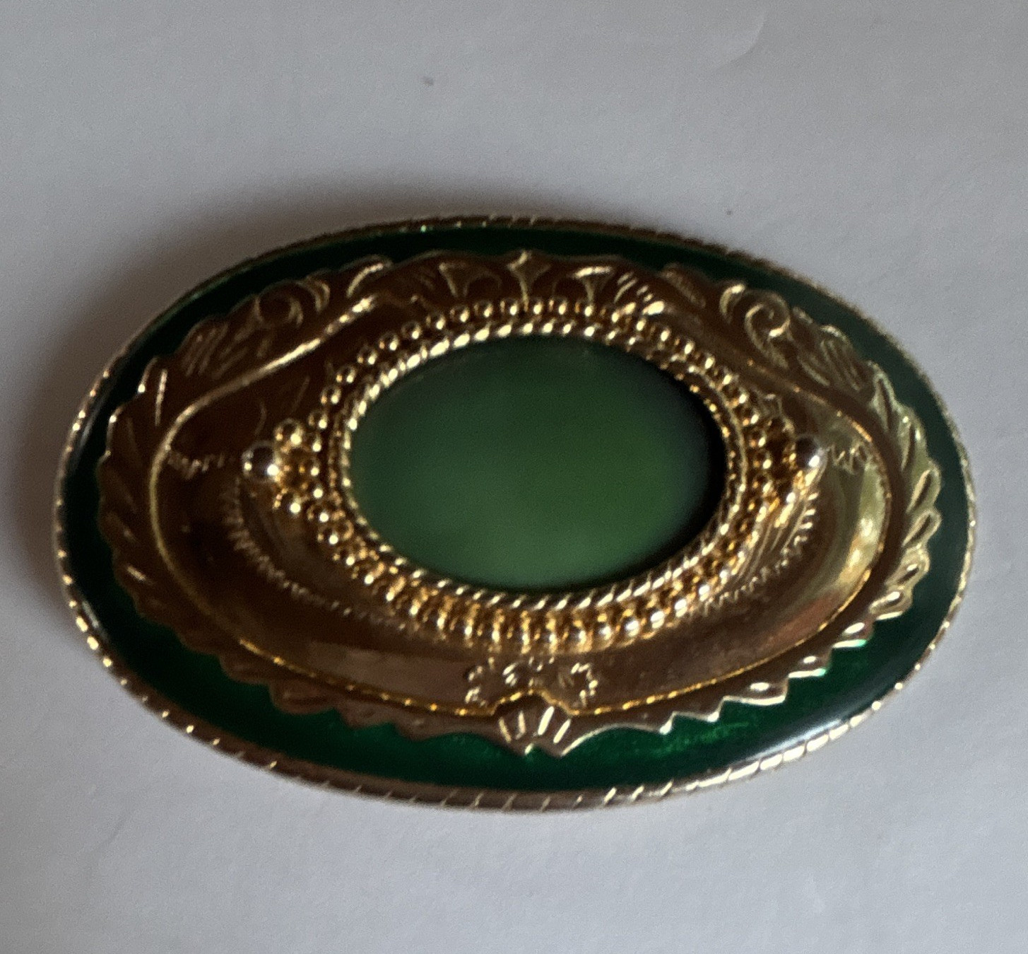 Men&rsquo;s Western Oval Gold Tone & Green Floral Metal Frame Belt Buckle 1.5 in Fit
