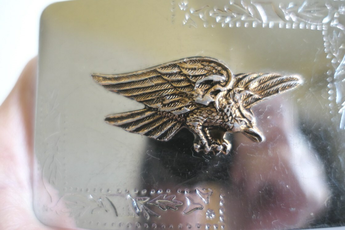Silver Nickle Plated Iron Engraved Leaves Raised Gold Eagle Landing Belt Buckle