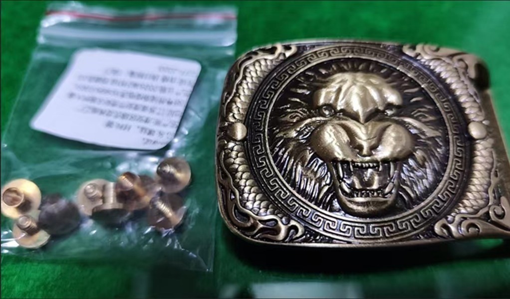 Men&rsquo;s solid pure brass embossed plate belt buckle head casual smooth buckle