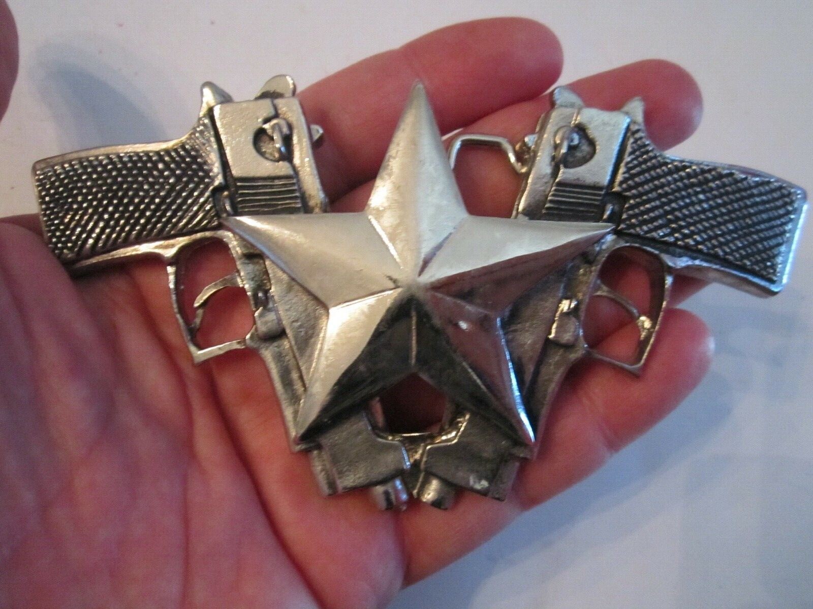 BACK N BLACK REVOLVERS WITH STAR BELT BUCKLE – 5 3/4&Prime; X 3&Prime; – GW1