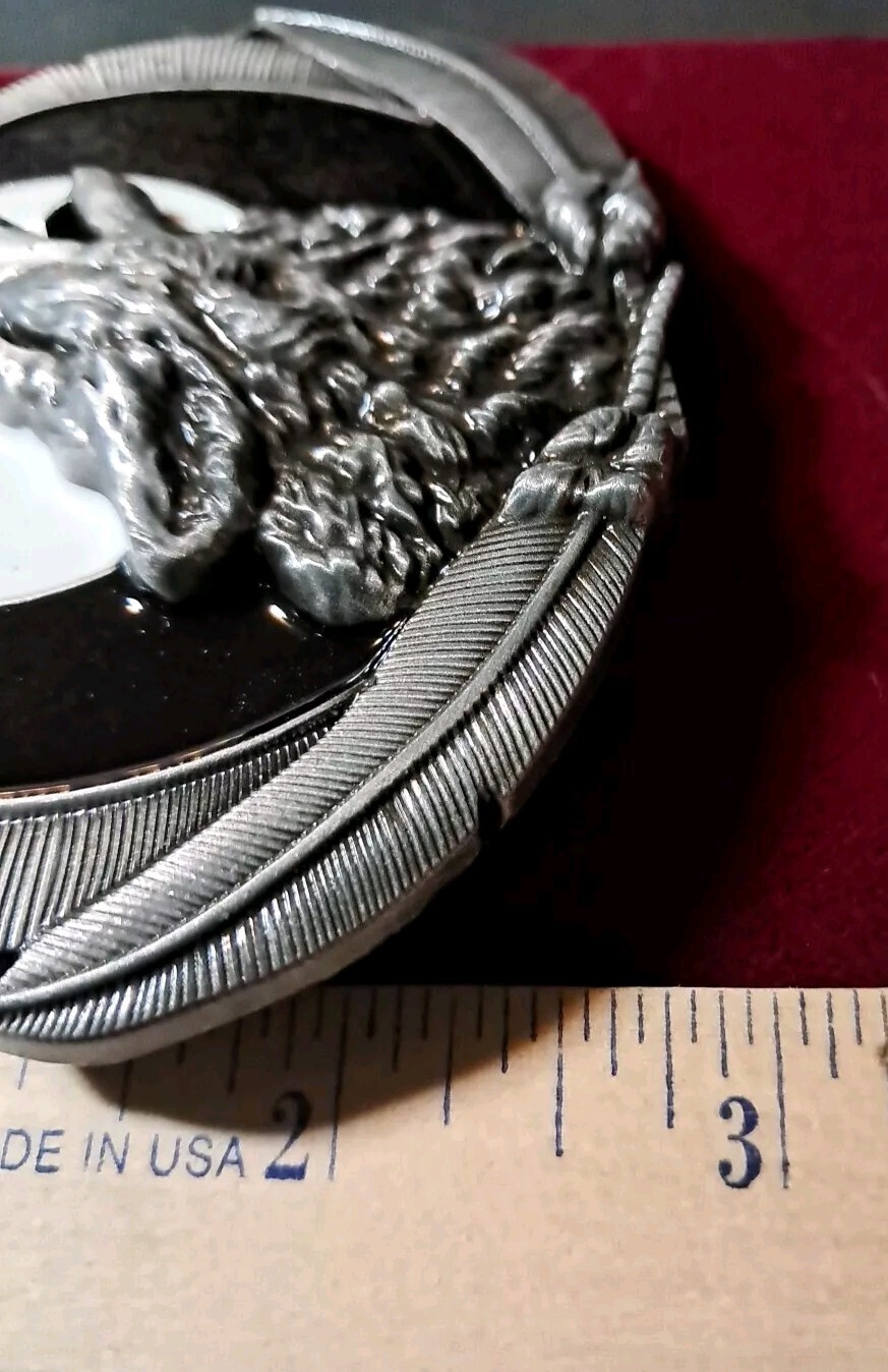 Belt Buckle Wolf Howling At The Moon With Black And White Enamel Detail Feathers