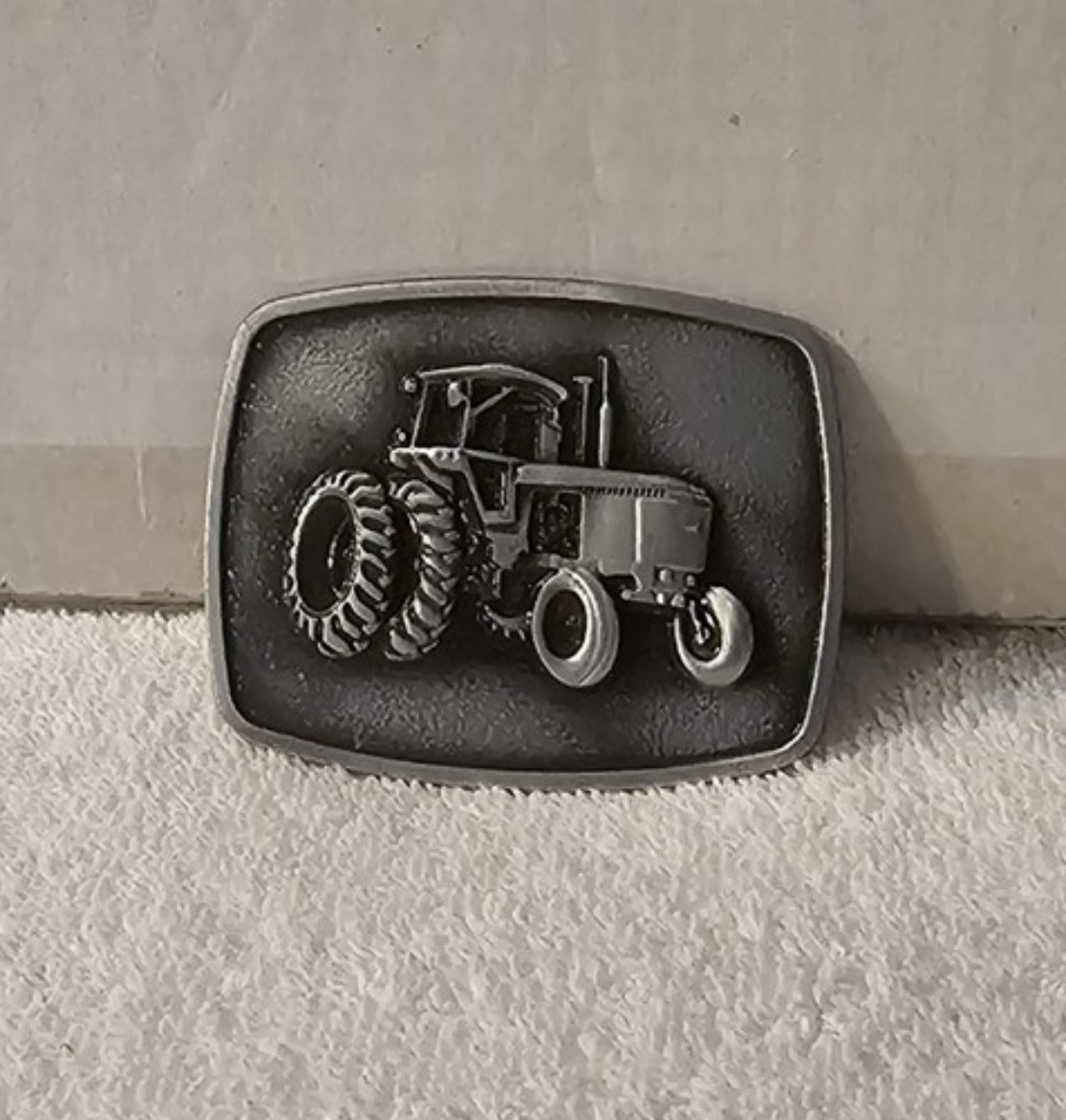 TRACTOR FARM COWBOY RODEO WESTERN BELT BUCKLE