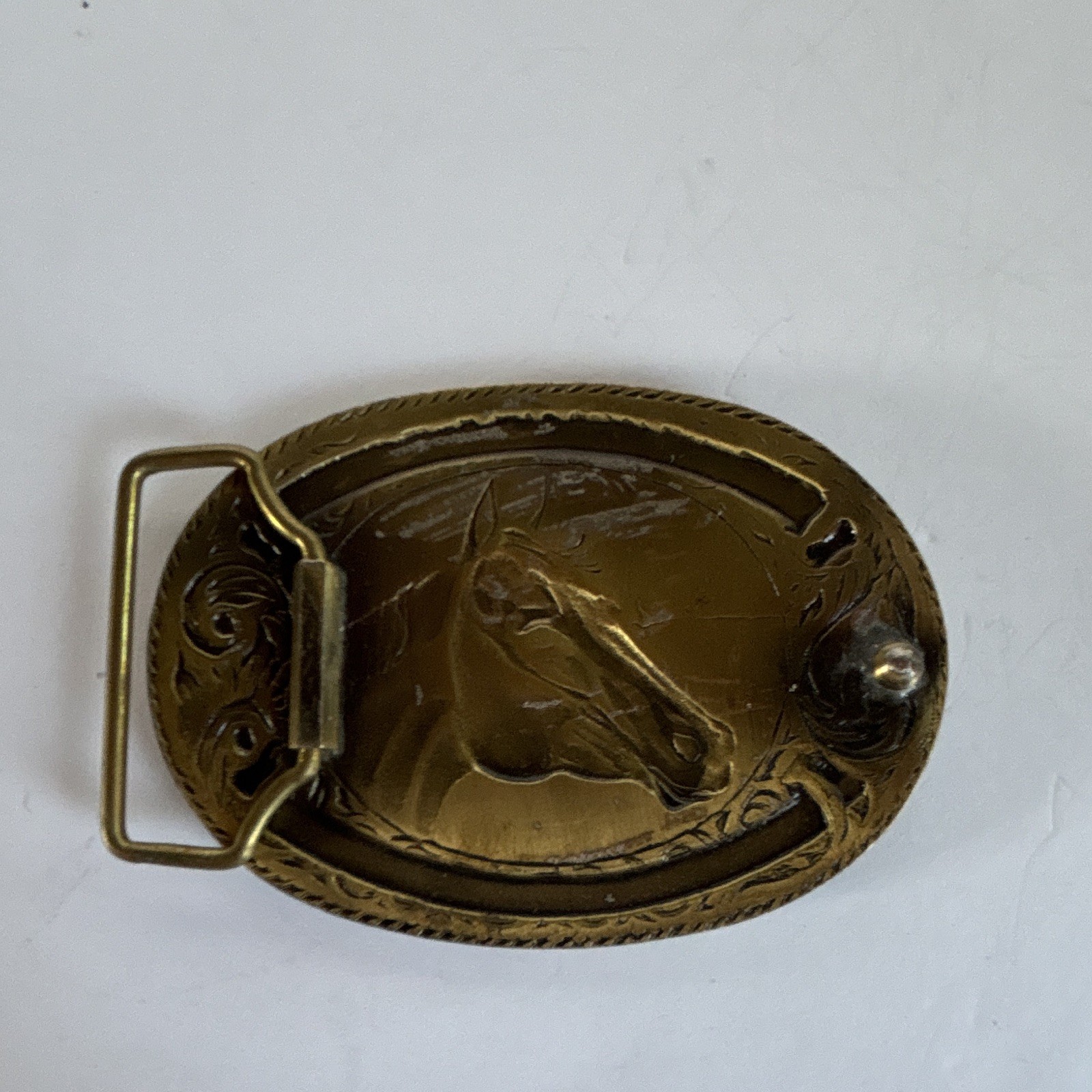 Men&rsquo;s Western Oval Engraved Horse Head Gold & Silver Tone Belt Buckle 1.75 in