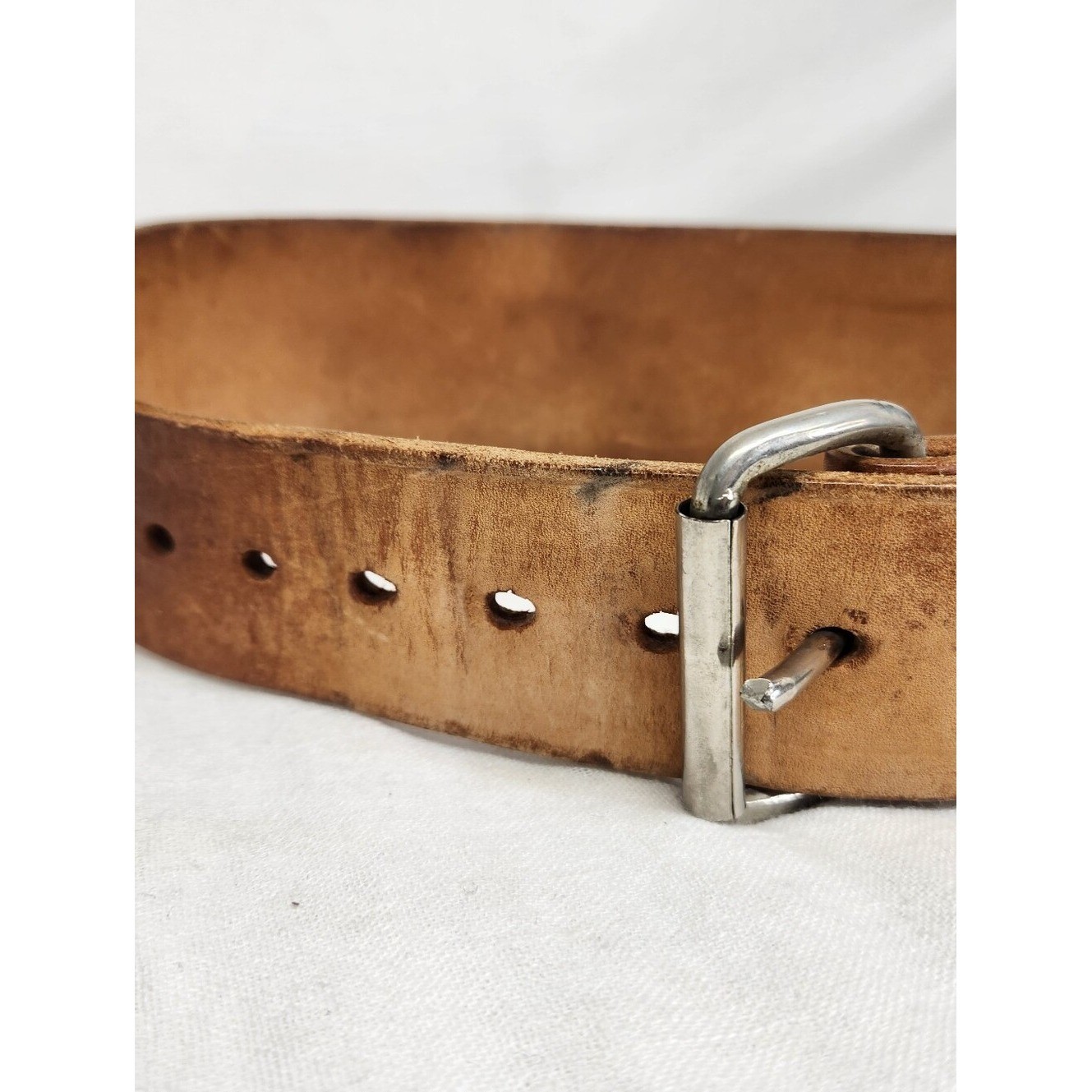 Vintage Altus Mens 28-32 Tan Leather Weight Power Lifting Belt 2 Prong Buckle