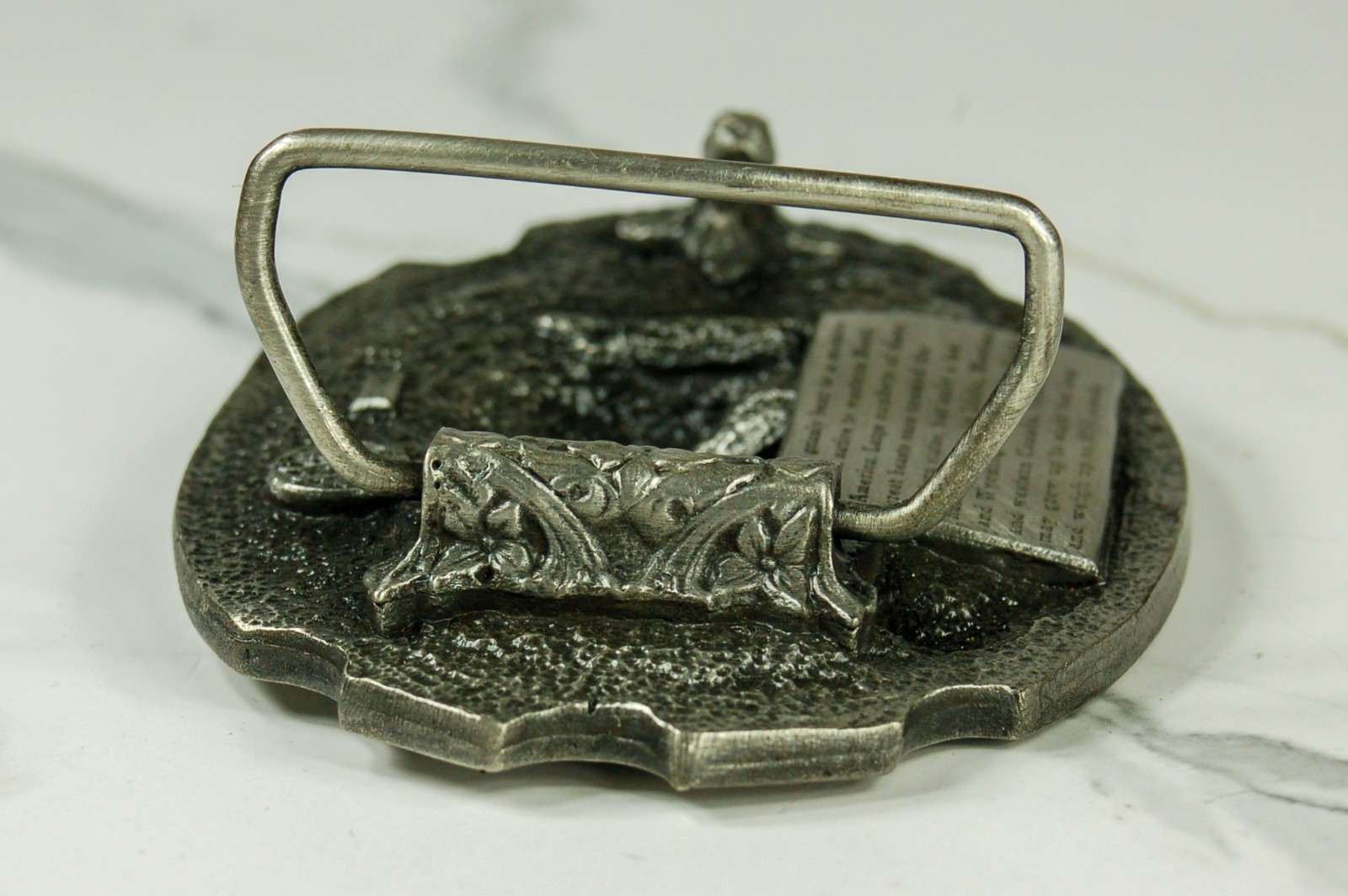 Grizzly Bear pewter belt buckle western vintage Siskiyou Buckle Co 1984