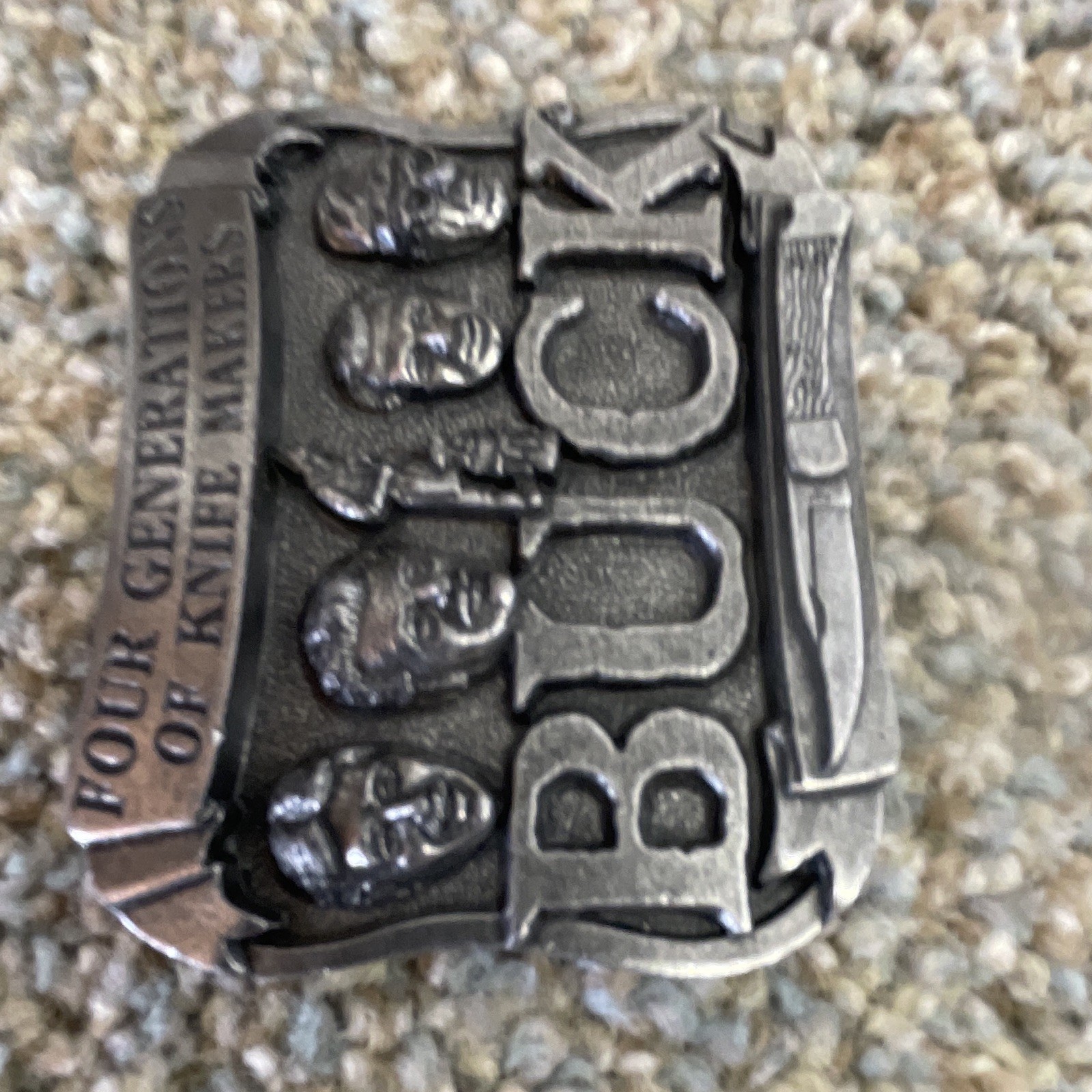 Buck Knives Metal Belt Buckle Silver Western 1.5in « Four Generations » Text