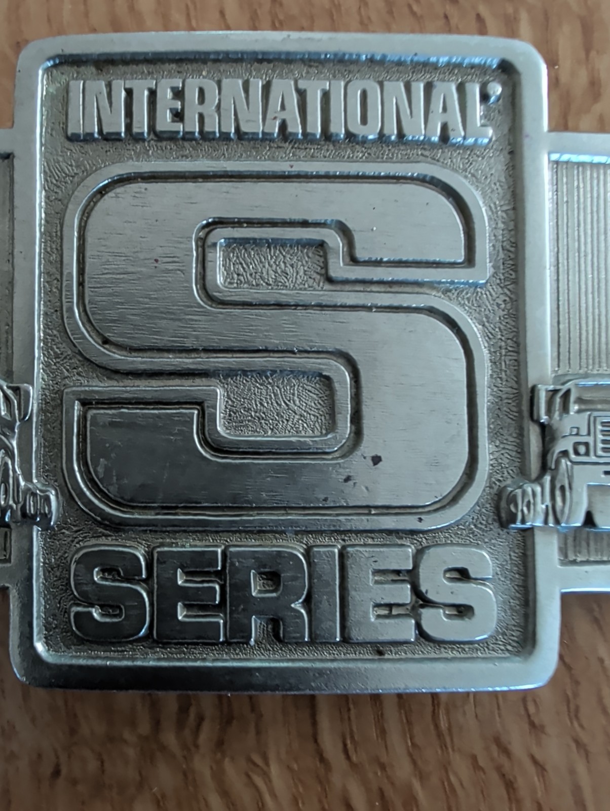 Mint – International Harvester S Series Belt Buckle Silver Truck 80s Spec-Cast