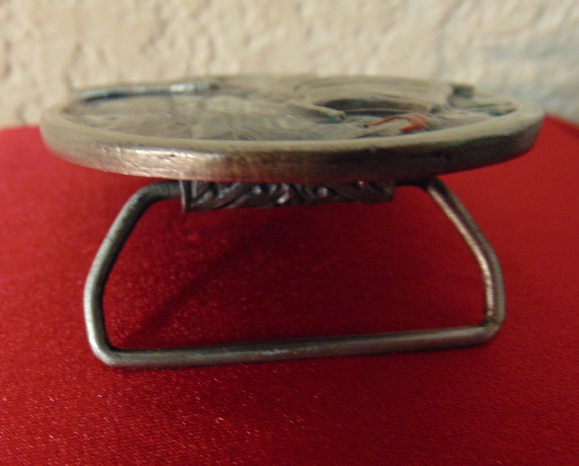 VTG. 1977 BERGAMONT BRASS WORKS « STRIKING BASS » BELT BUCKLE Model: X-144