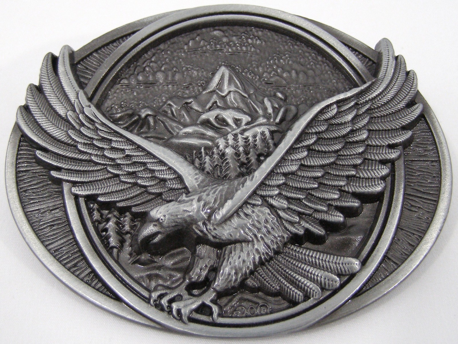 BELT BUCKLES Soaring Flying Eagle Mountains Ant. Silver Gray Oval Patriotic NWOT