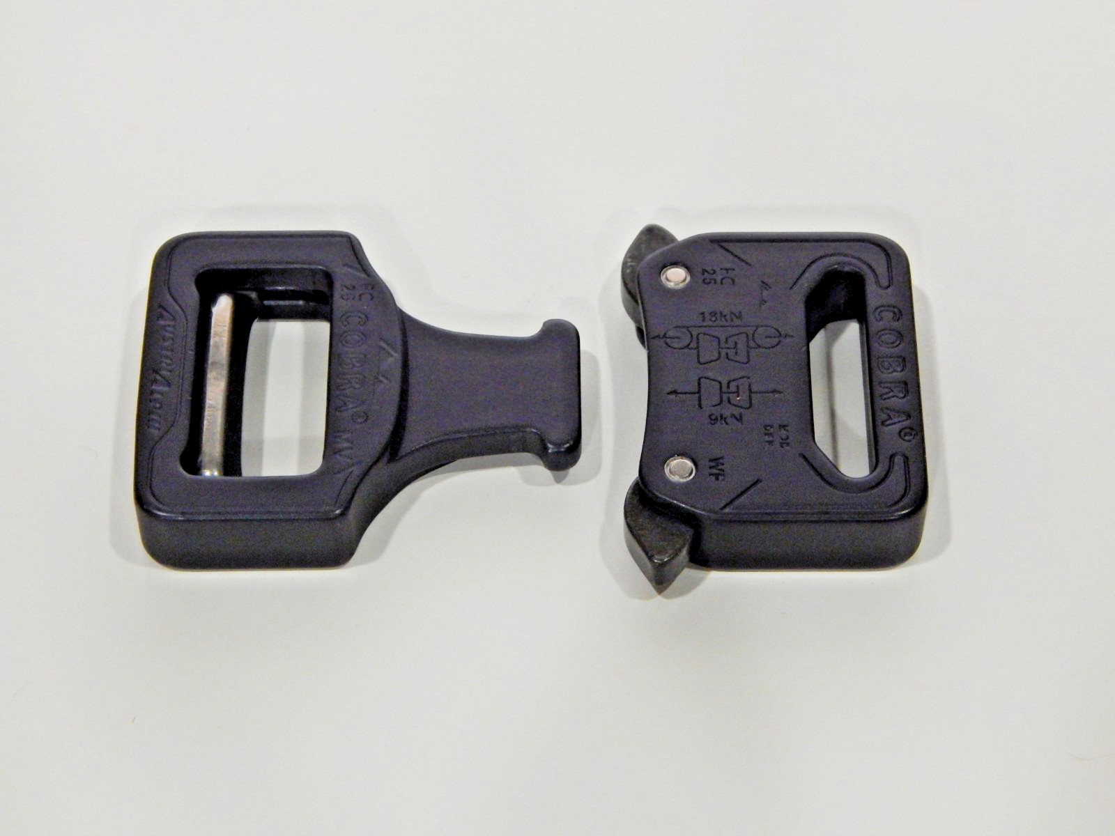 AustriAlpin Cobra 25mm Matte Black FC25MVF-B-ANOD Buckle Male Adj NOS Original
