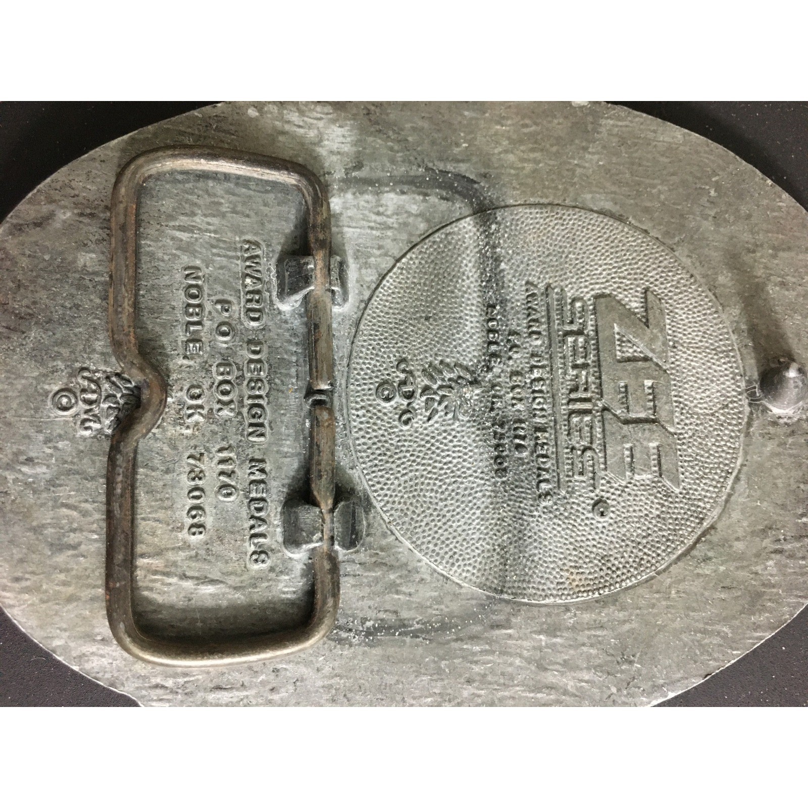Vintage ZEE Series Rodeo Western Belt Buckle Bull Rider Cowboy Farm Ranch