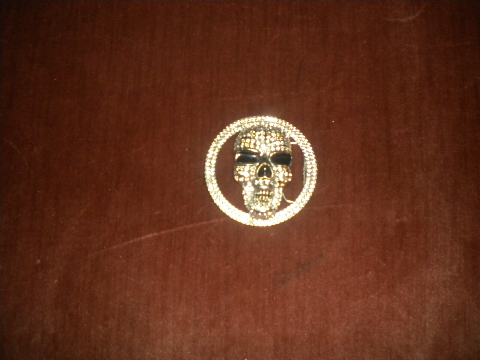 BRAND NEW SILVER BUCKLE WITH A SKULL AND CLEAR STONES SIZE 3.25 X 3.25 IN
