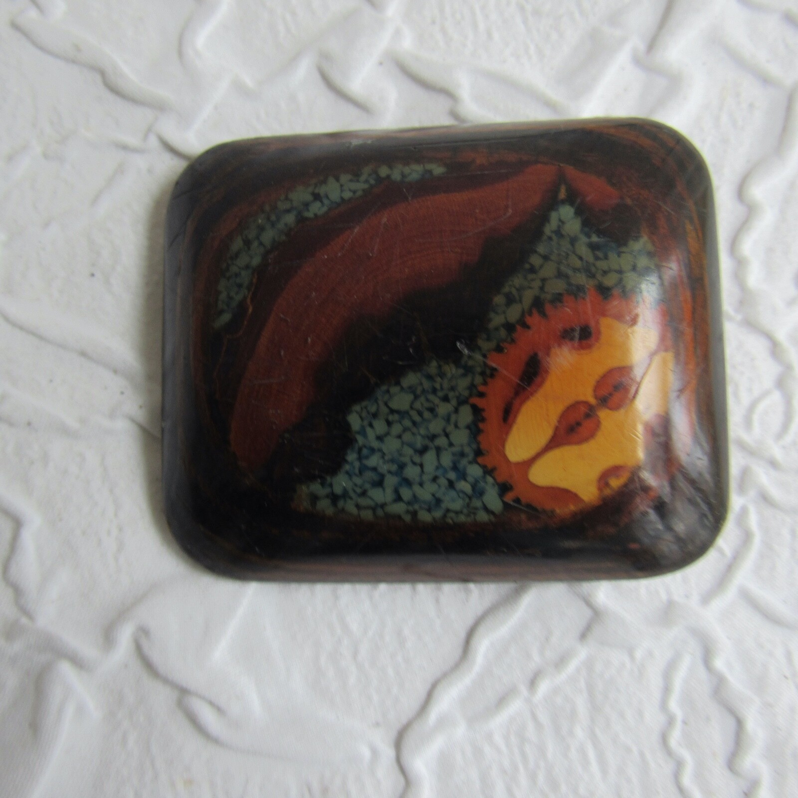 Vintage Belt Buckle Bakelite? L 3 x W 2.5 unsure of material