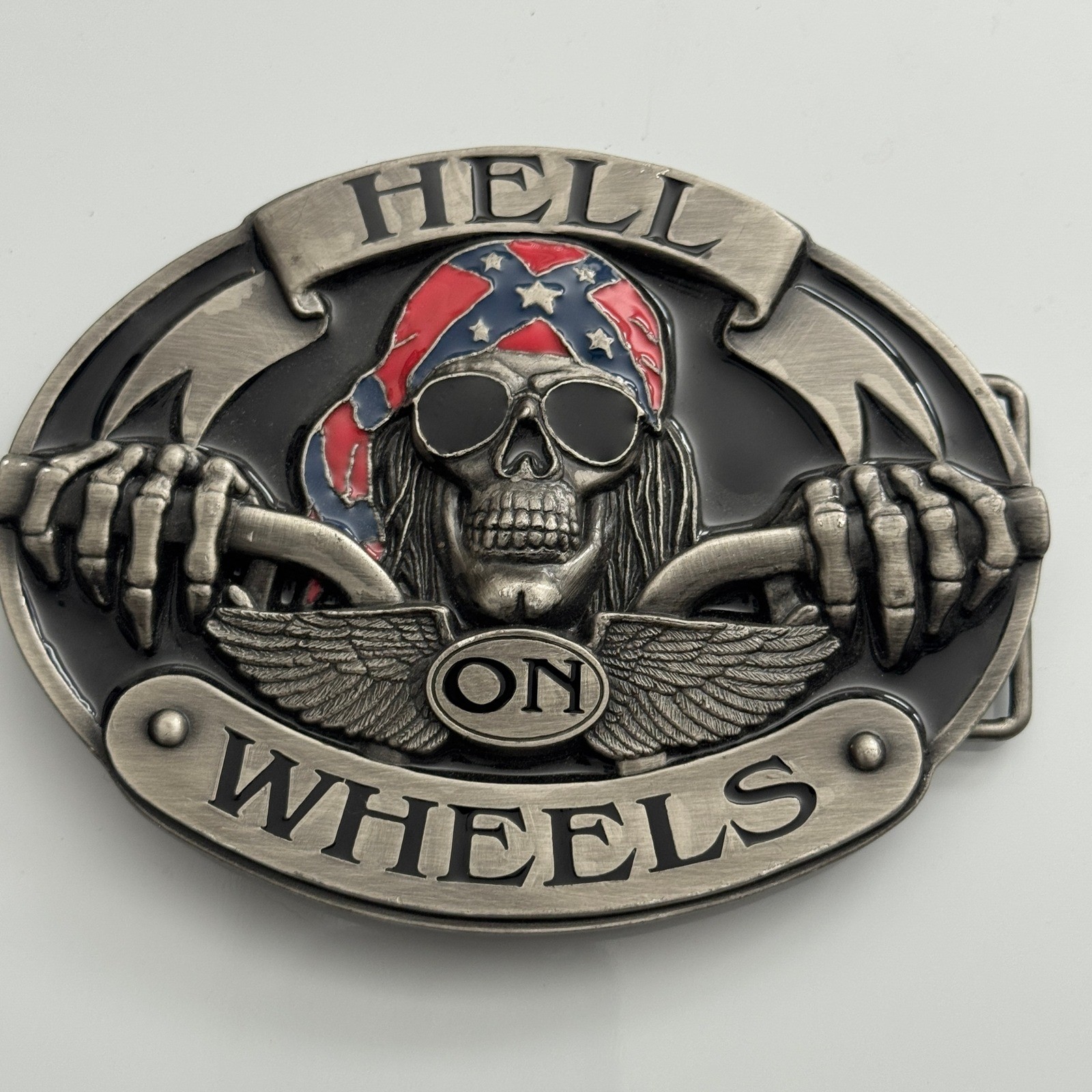 Siskiyou Hell on Wheels Skull Bandana Sunglasses Pewter Belt Buckle OS300