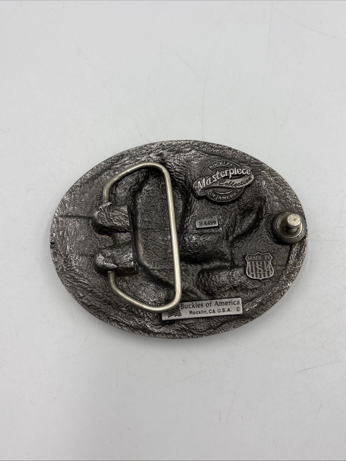 masterpiece belt buckle BA-499 eagle Attacking Nice Enamel Background