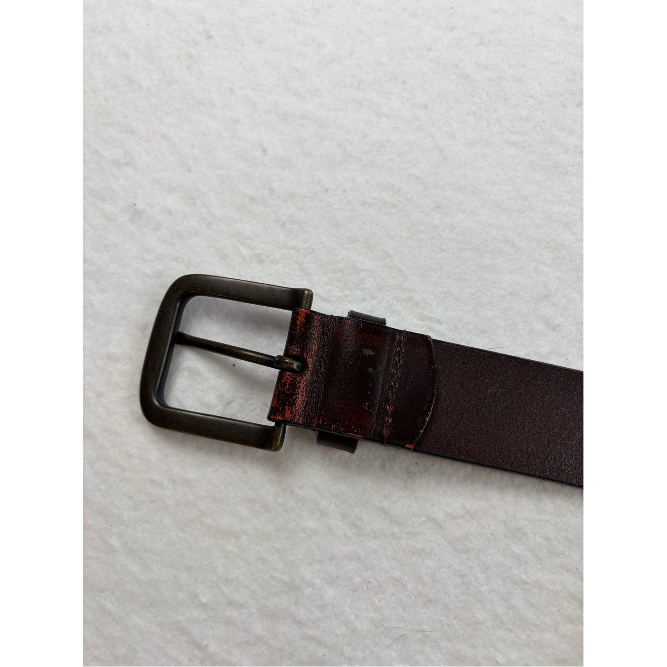 Levi&rsquo;s Men&rsquo;s Dark Brown Leather Belt with Brushed Metal Buckle 34&Prime;