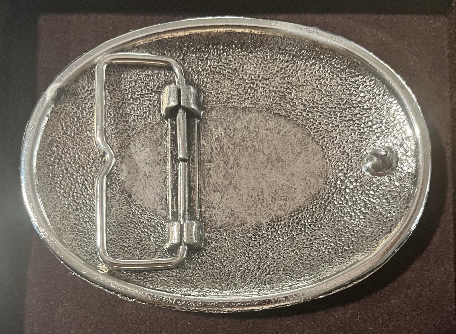 Men&rsquo;s Oval Western Belt Buckle Silver Floral Medallion Niagara Bahamas Crown