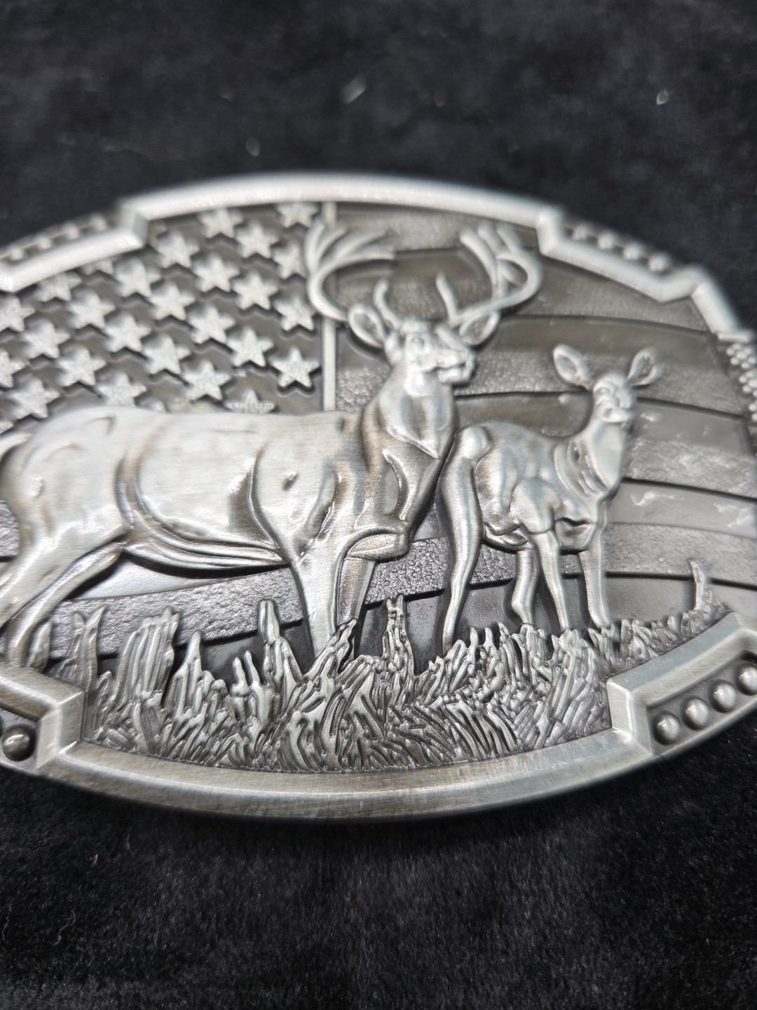 American Flag Deer Hunting Belt Buckle – Buck & Doe, Antique Silver Western