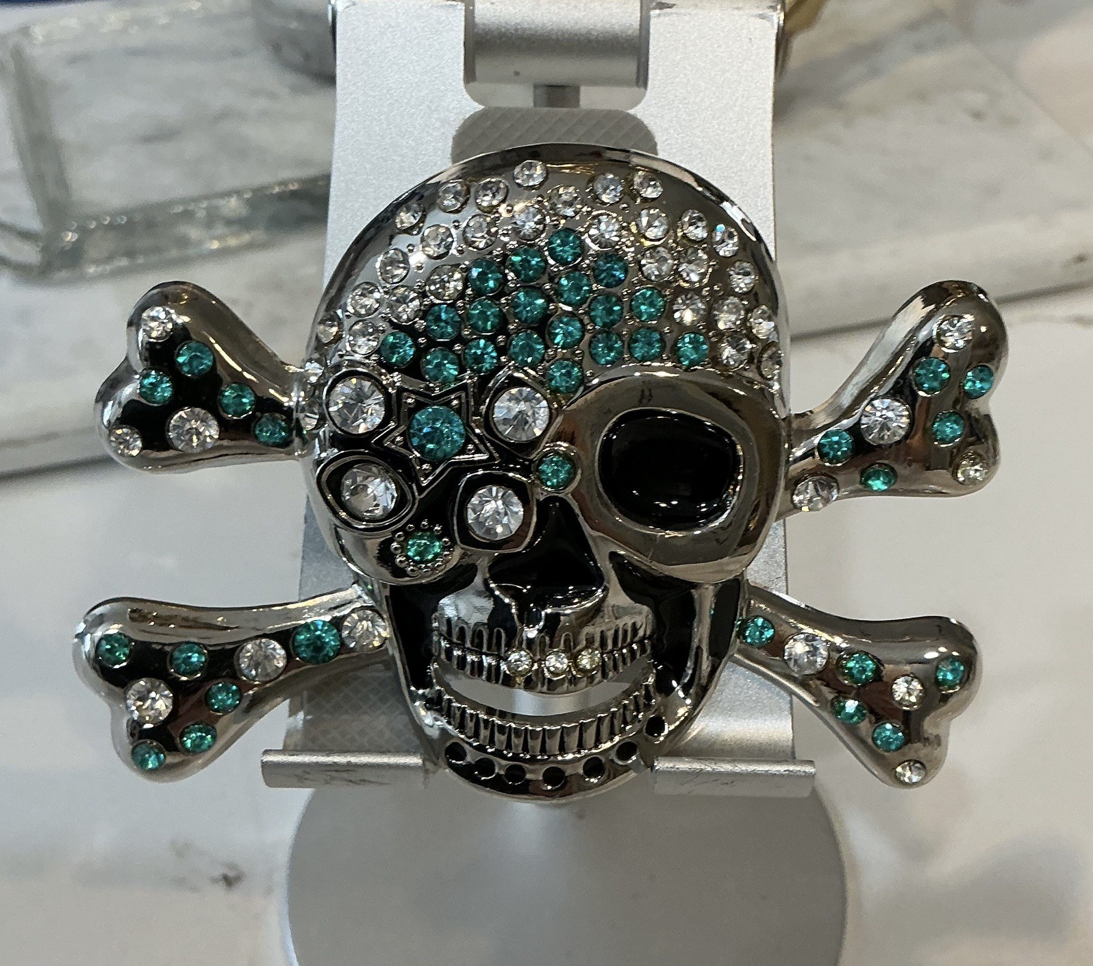 NWOT Skull & Crossbones Silver Metal Belt Buckle with Aqua & White Rhinestones