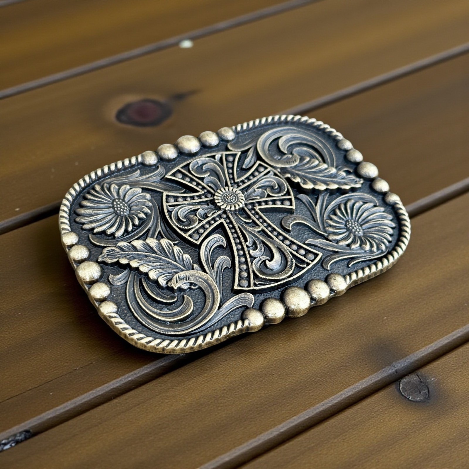Western Cowboy Belt Buckle with Cross – Antique Bronze Floral Engraved Buckle