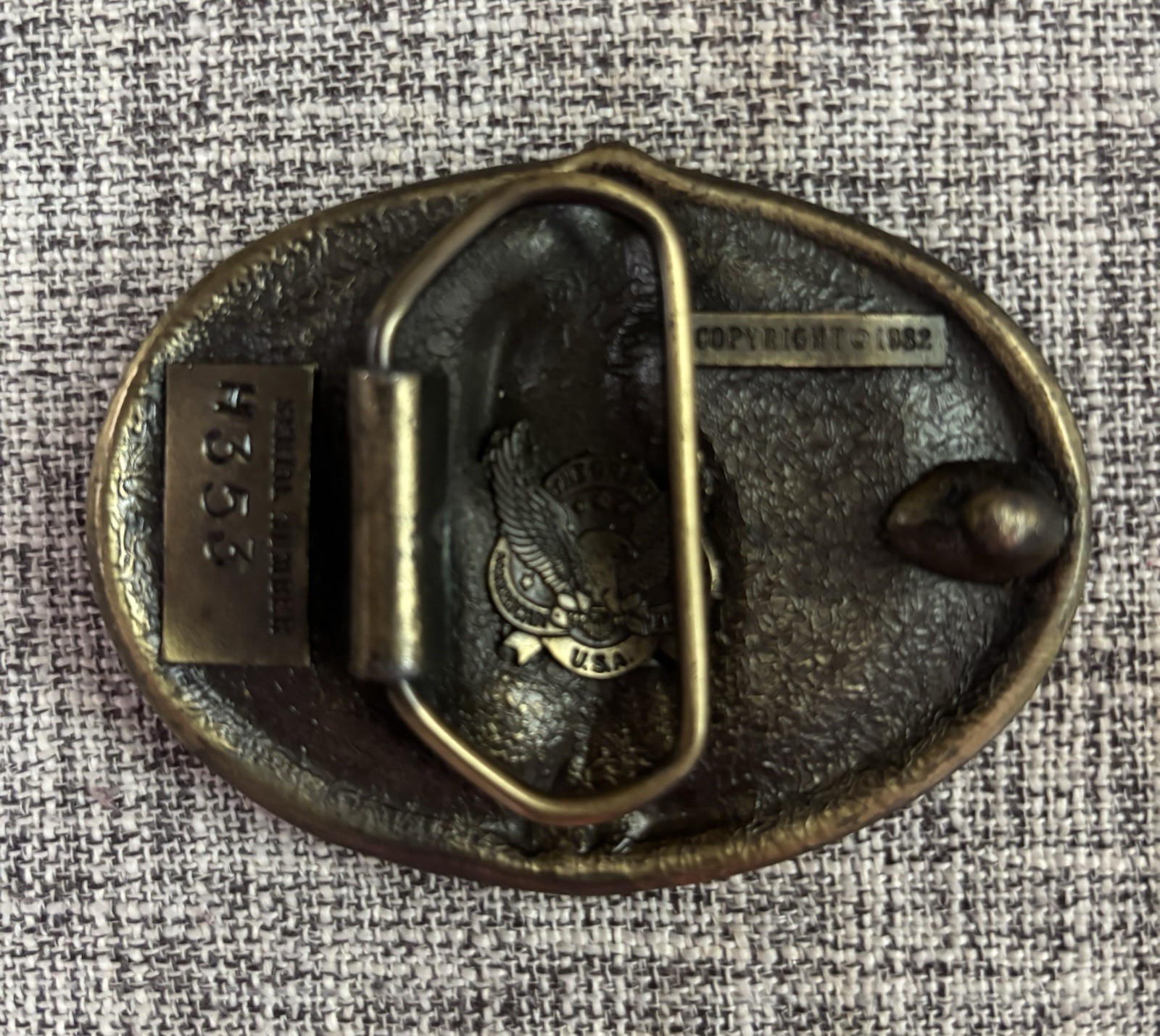 Men’s Belt Buckle 1982 Native American Man On Horse Brass Enamel Gold Brown
