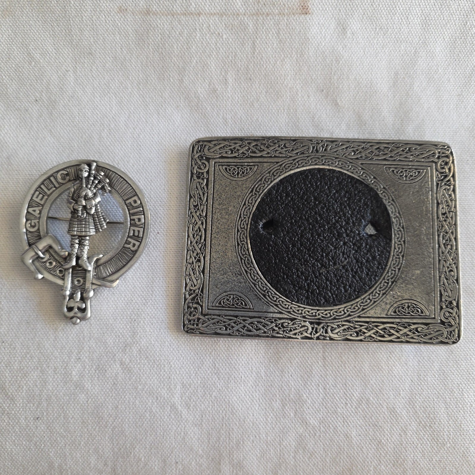 Rectangle Pewter Clan Belt Buckle w/ Pewter Gaelic Piper Crest Pin (Removeable)