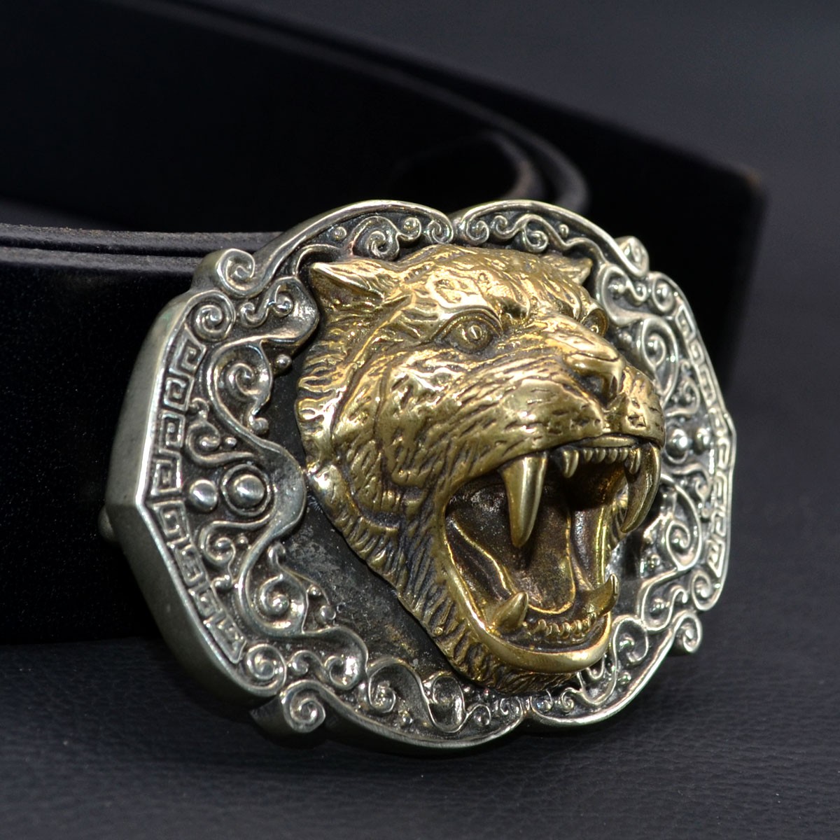 Brass & White Copper 3D Tiger Belt Buckle, Suitable for belts 1.5-in wide