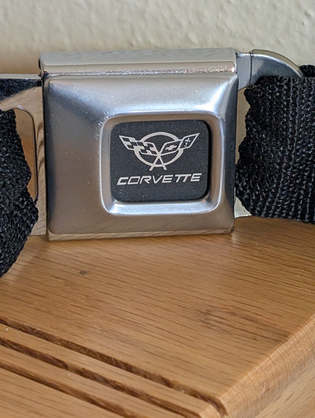 CORVETTE LOGO SEATBELT STEEL BUCKLE BELT – EXPANDABLE UP TO 36INCHES-GENTLY USED