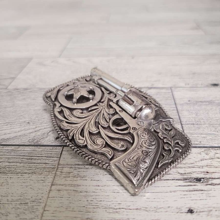 Western Gun Revolver Spinning Chamber Rodeo Cowboy Belt Buckle