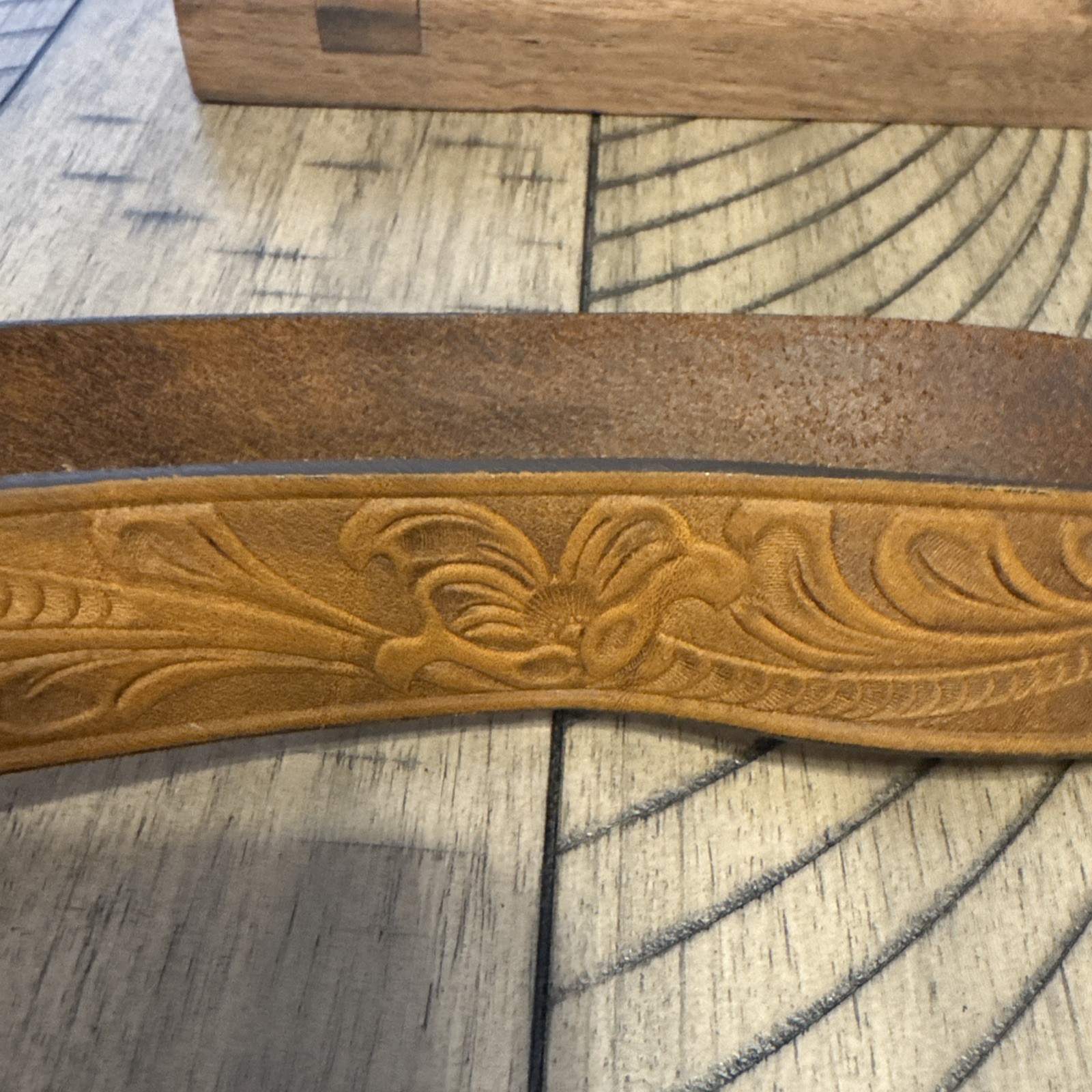 Justin Leather Belt Size 28 Brown Tooled Champion Buckle Western Rodeo