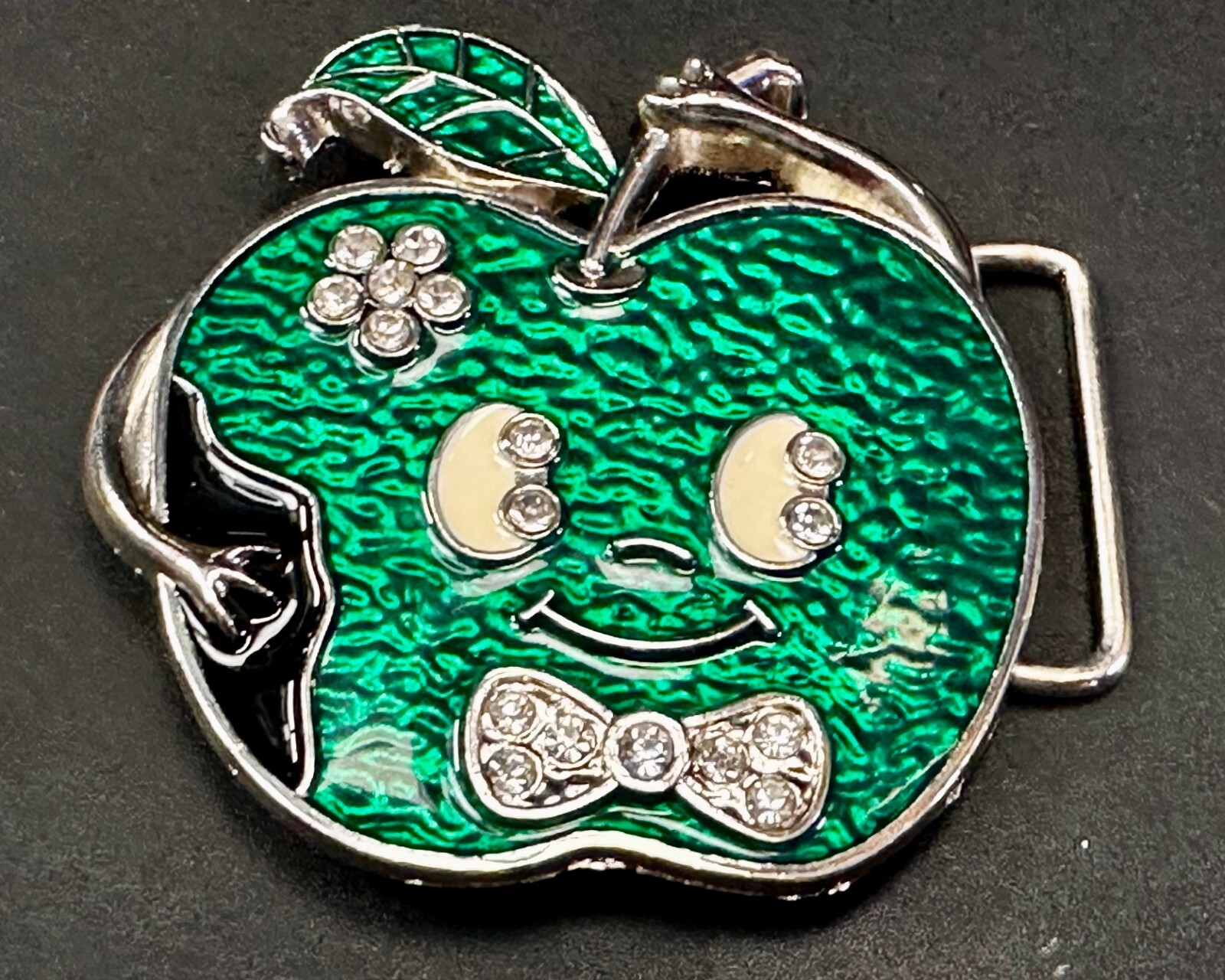 Scared Green Apple Face – Rhinestones Accented Cartoon Novelty Fun Belt Buckle