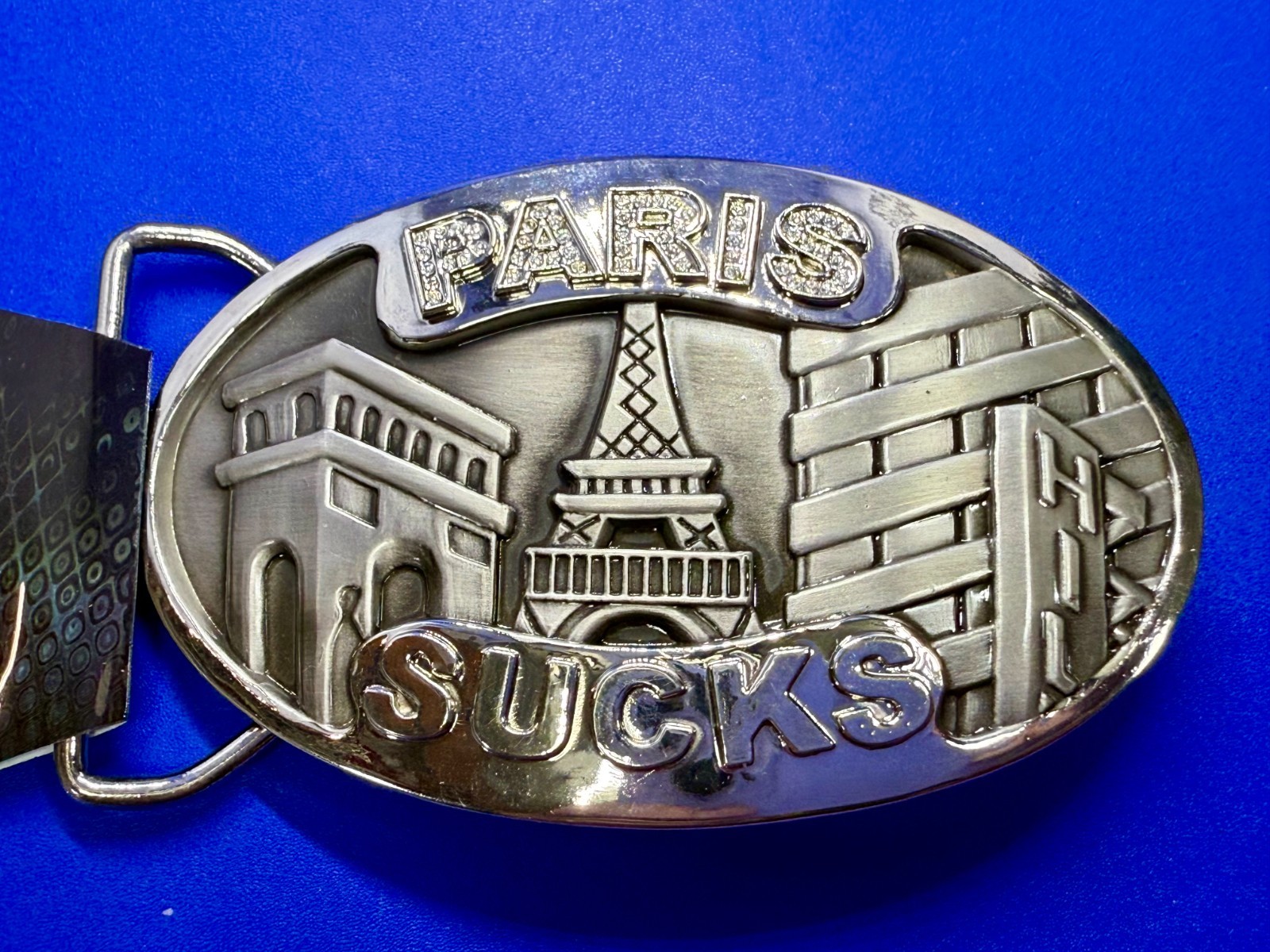 Paris Sucks! Blue Moon Creations Silver Tone Funny Tourist Gift Belt Buckle