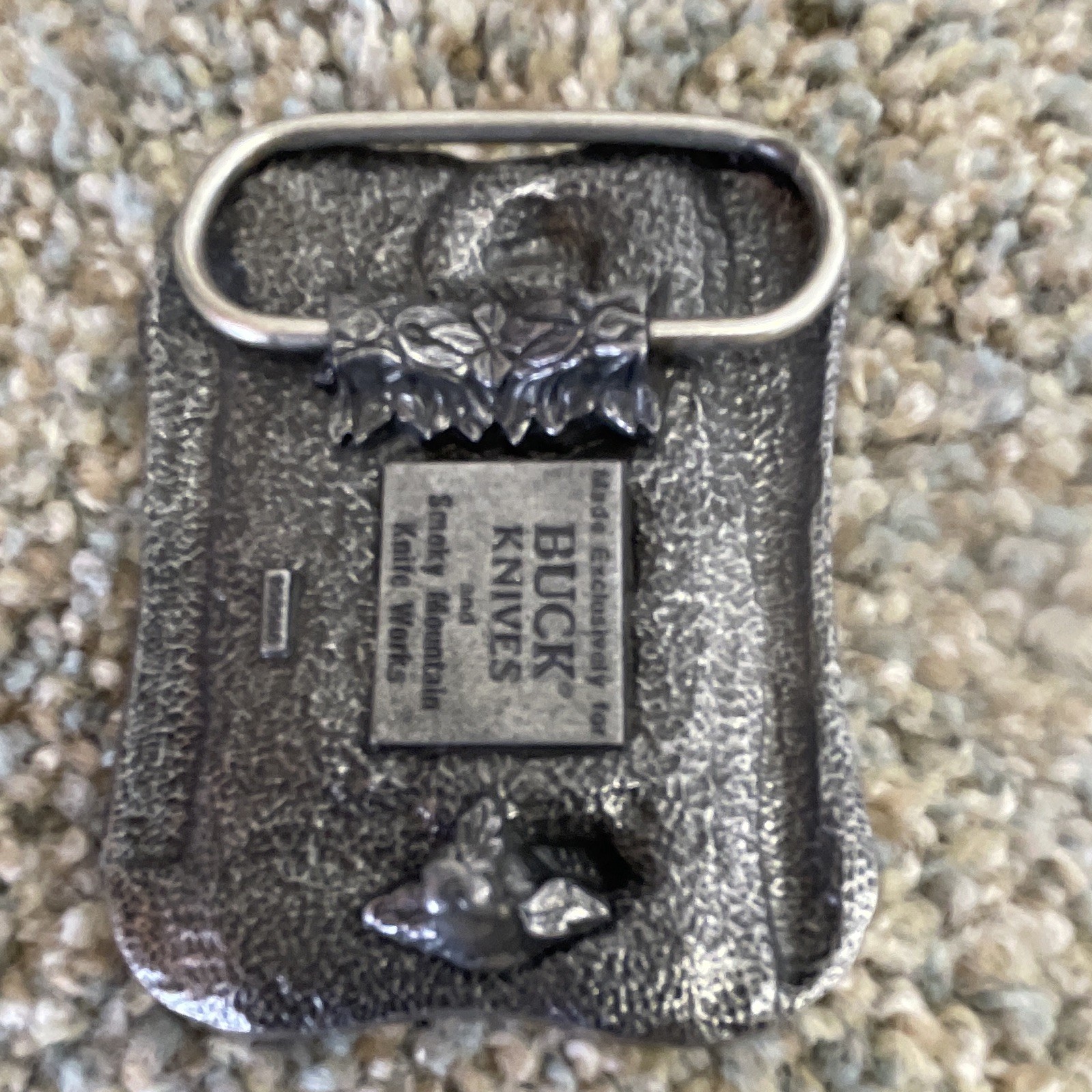 Buck Knives Metal Belt Buckle Silver Western 1.5in « Four Generations » Text