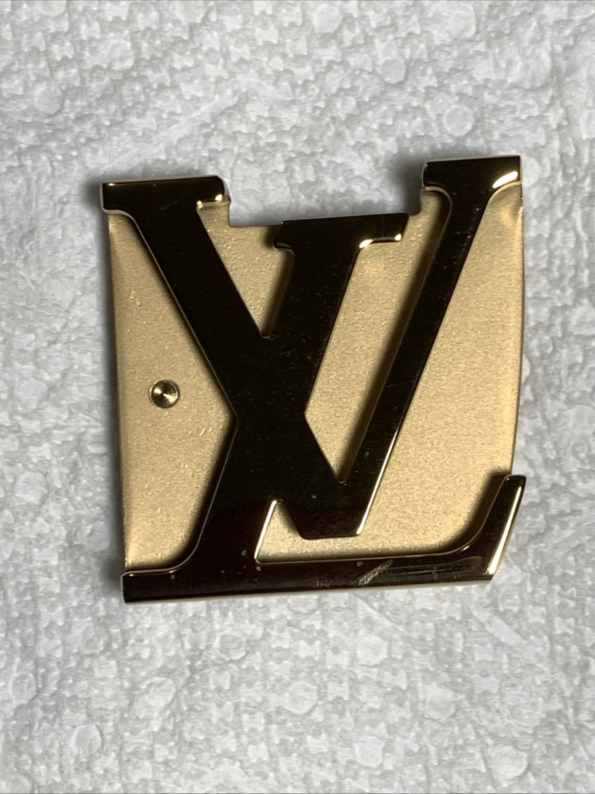 LOUIS VUITTON Gold tone Buckle