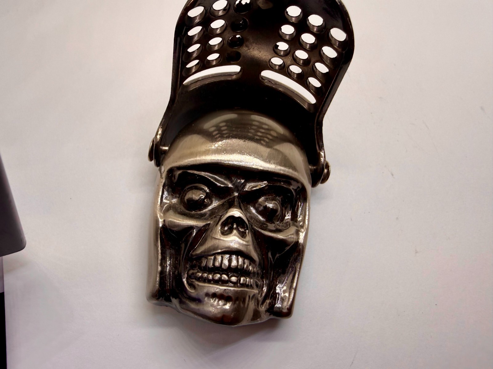 Skull Wearing Hinged Knights Helmet Medieval Figural Moving Shield Belt Buckle