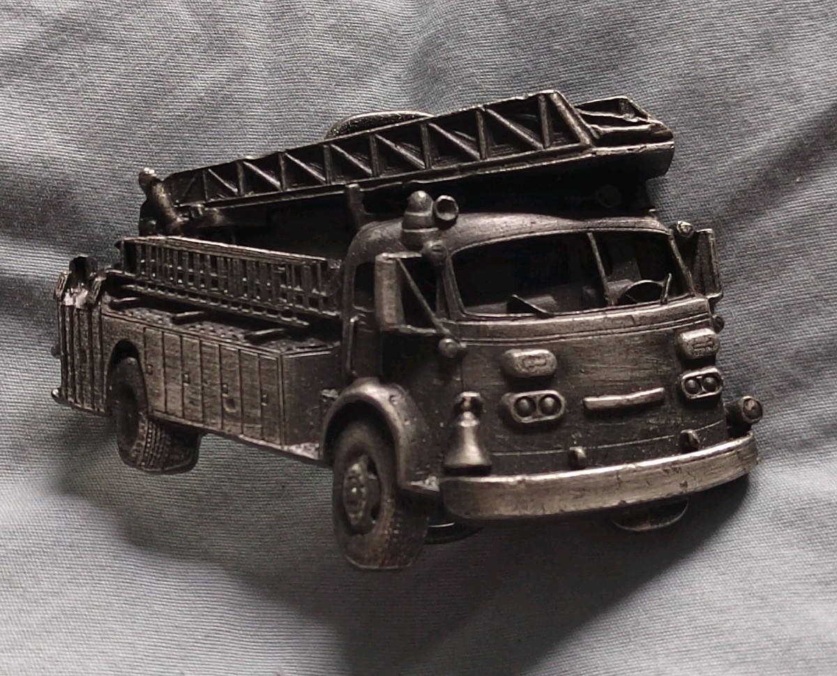 1978 Bergamot Brassworks Fire Truck Belt Buckle G-38 Made in USA