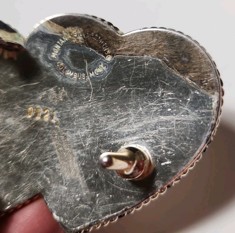 MONTANA SILVERSMITHS Double Heart Western Belt Buckle Silver-tone Gold-tone